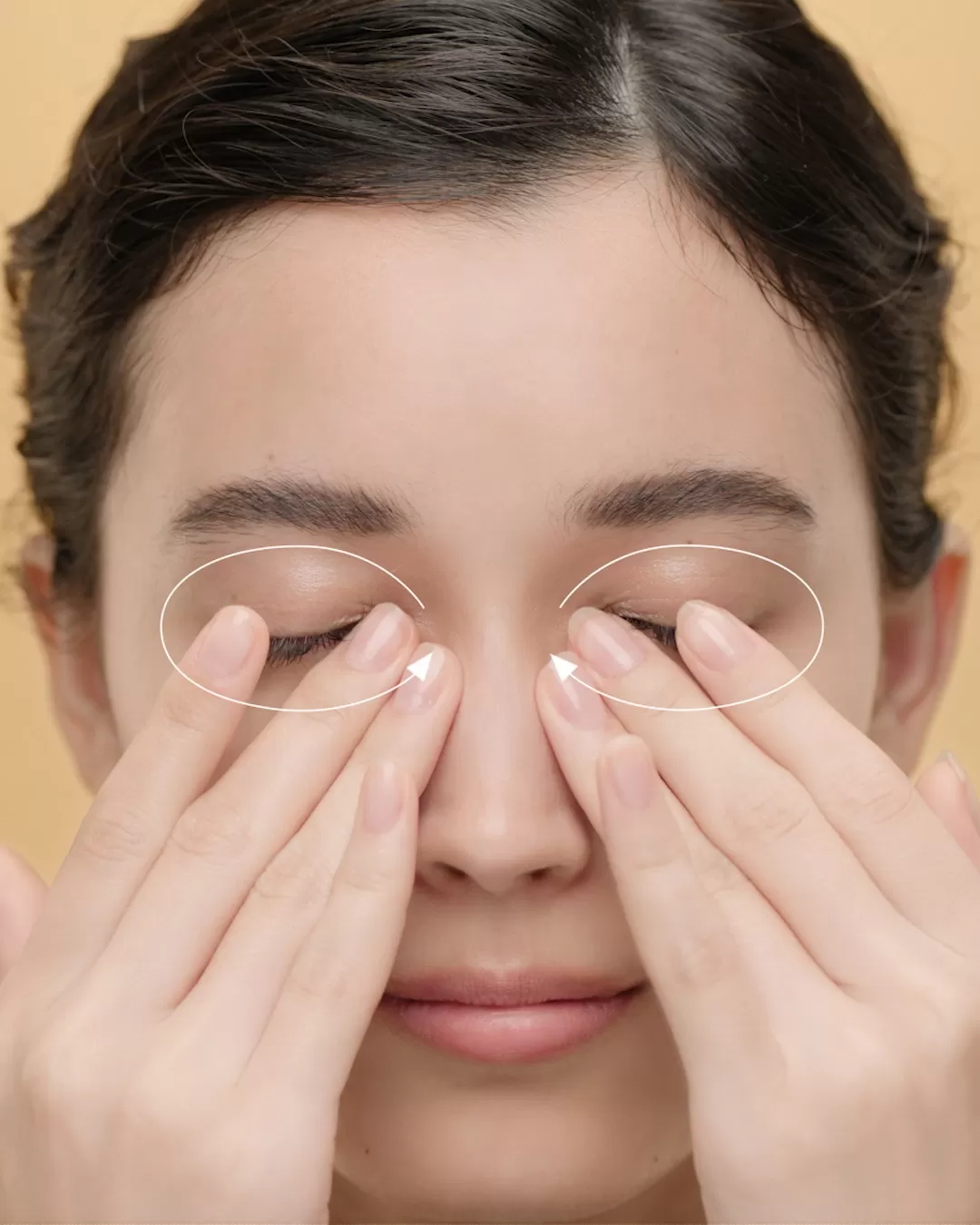 hướng dẫn massage cải thi&ecirc;n&middot;Cl&eacute; de Peau Beaut&eacute; Eye Contour Cream Supreme